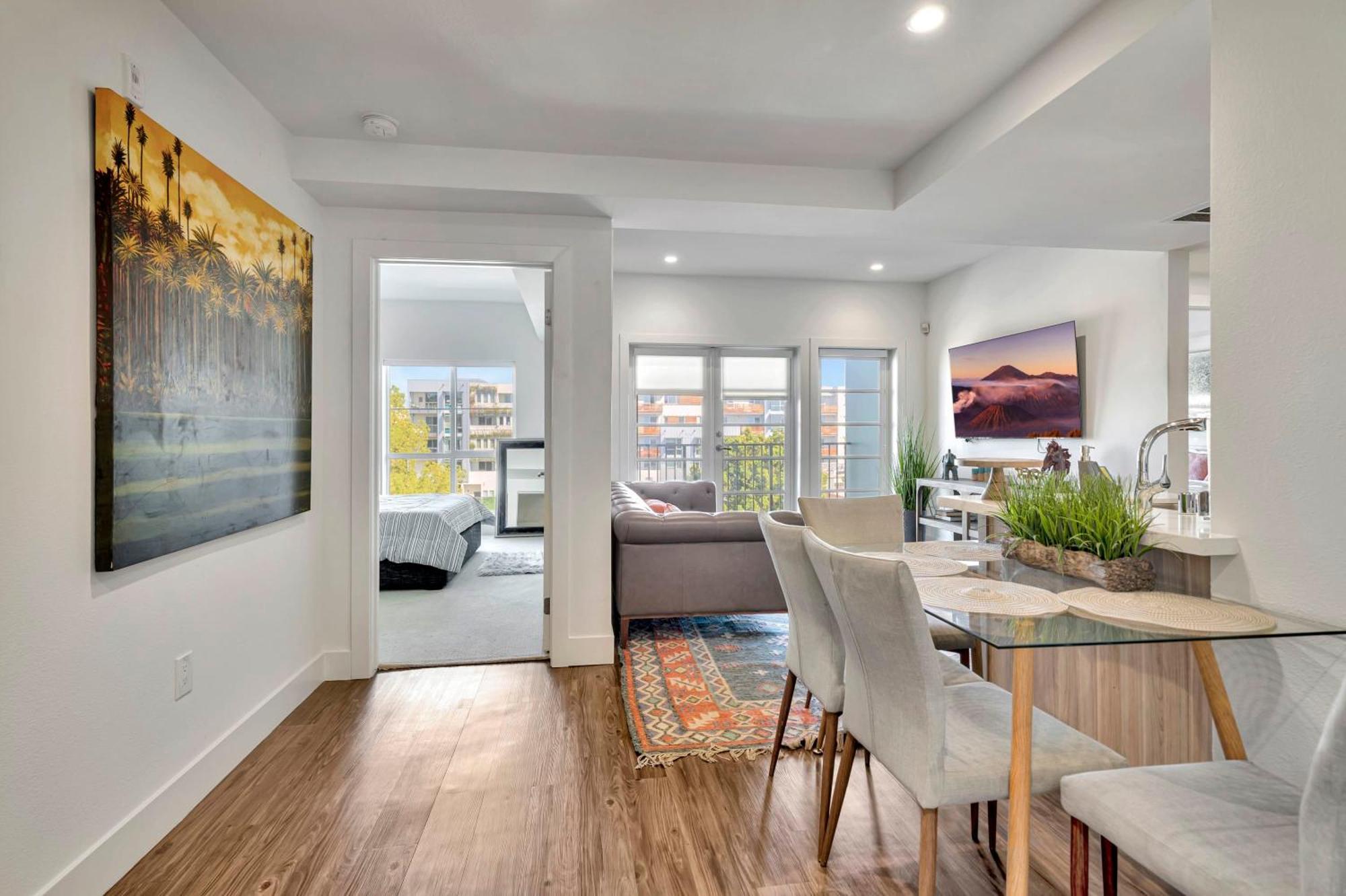 13 Luxury Apartment