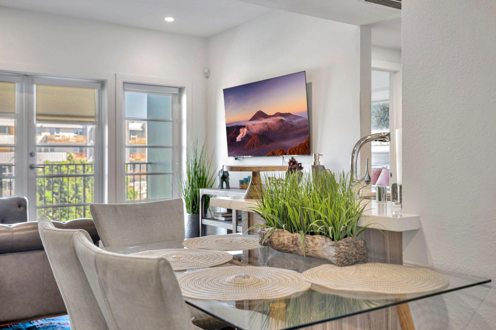 13 Luxury Apartment